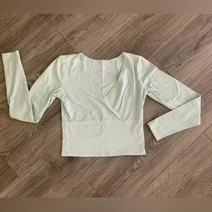 Hollister mint green long sleeve ballerina cross v-neck crop top size medium